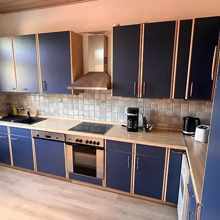 Monteurzimmer Wohngemeinschaft Oder Komplette Monteurwohnung In Mit Getrennten Betten Wlan Kueche Perfekt Fuer Teams Ubytování v soukromí *